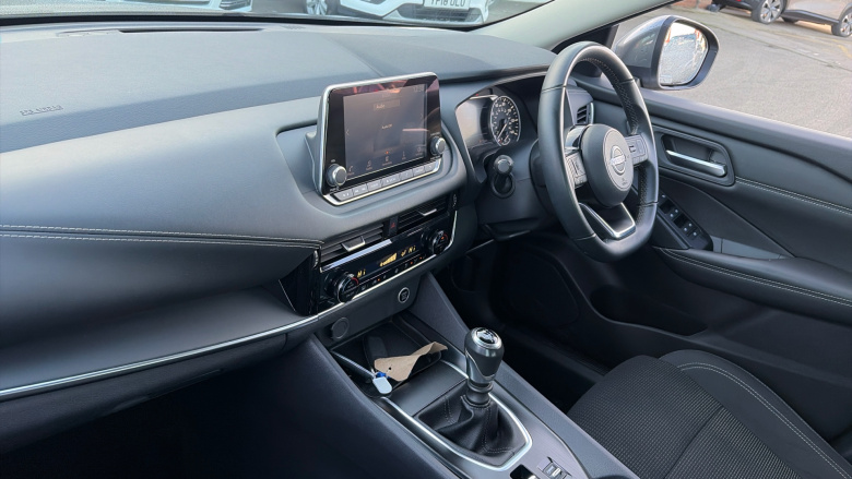 Nissan Qashqai 1.3 DiG-T MH Acenta Premium 5dr Petrol Hatchback